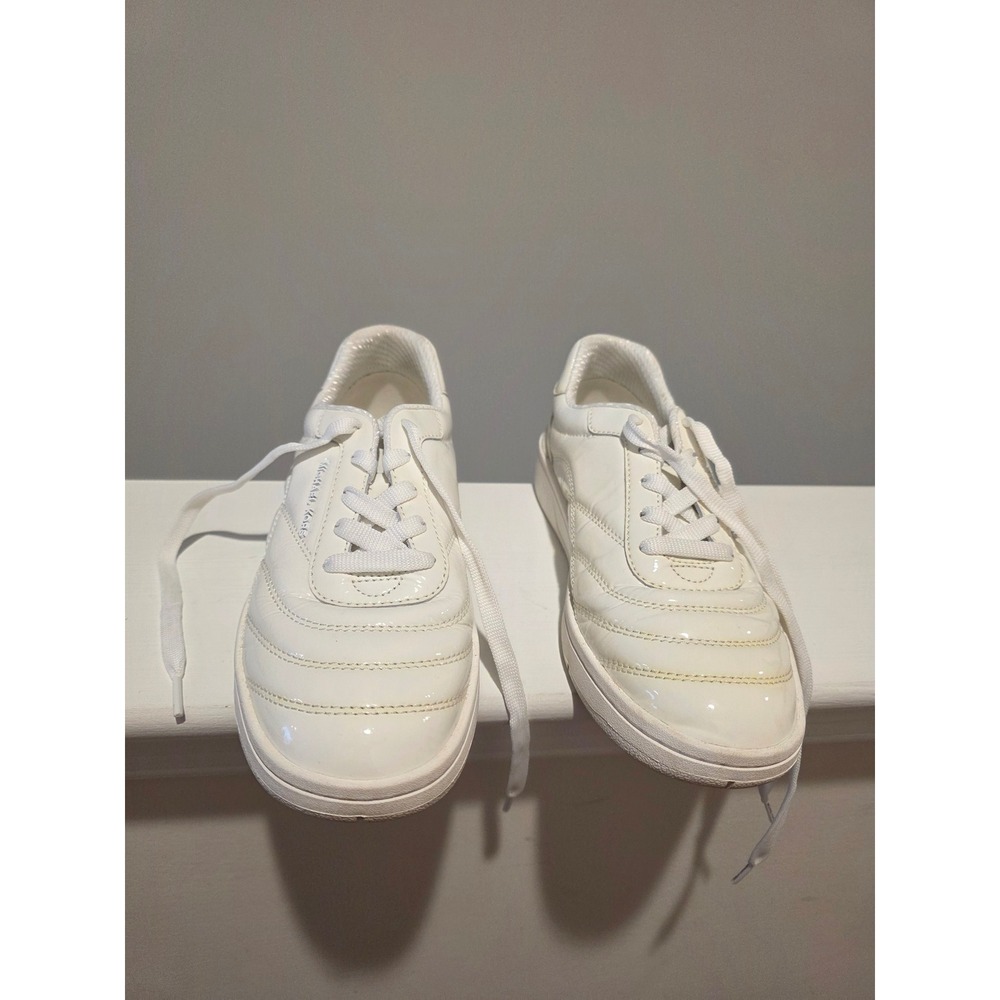 Women's sz 6 M Michael Kors Cream Patent Quilted Low Top Sneakers Shoes - Picture 6 of 9